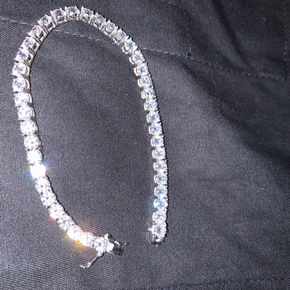 2.4mm tennis bracelet,  Johnny Dang & Co (Diamond Stimulant) - Picture 3 of 3